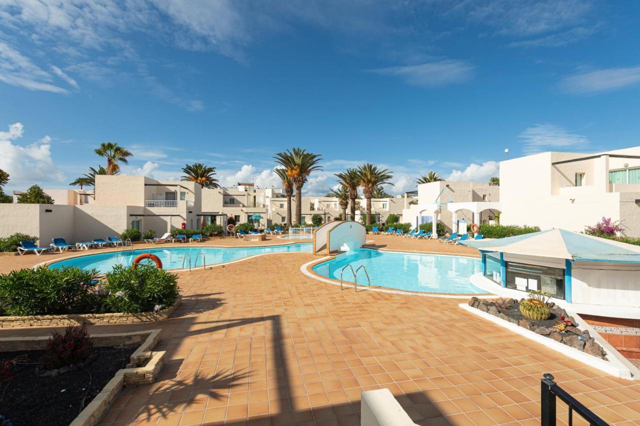 Homeforguest Apartamento Alisios 1 Con Piscina En Corralejo Kültér fotó