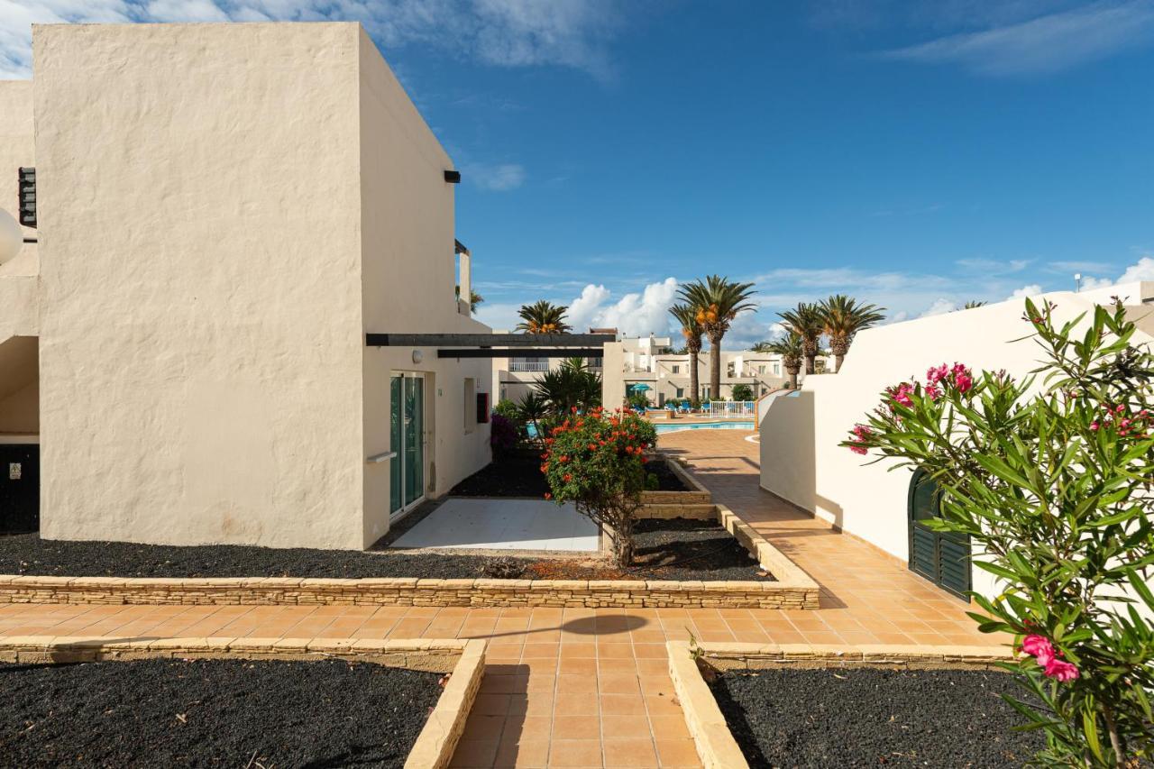 Homeforguest Apartamento Alisios 1 Con Piscina En Corralejo Kültér fotó