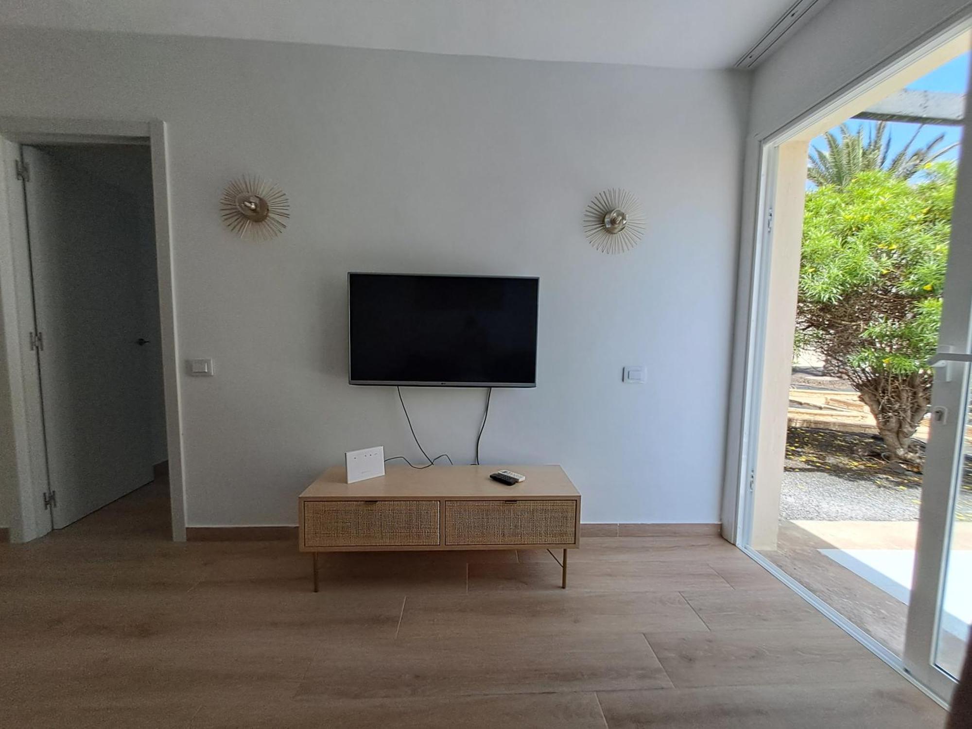 Homeforguest Apartamento Alisios 1 Con Piscina En Corralejo Kültér fotó