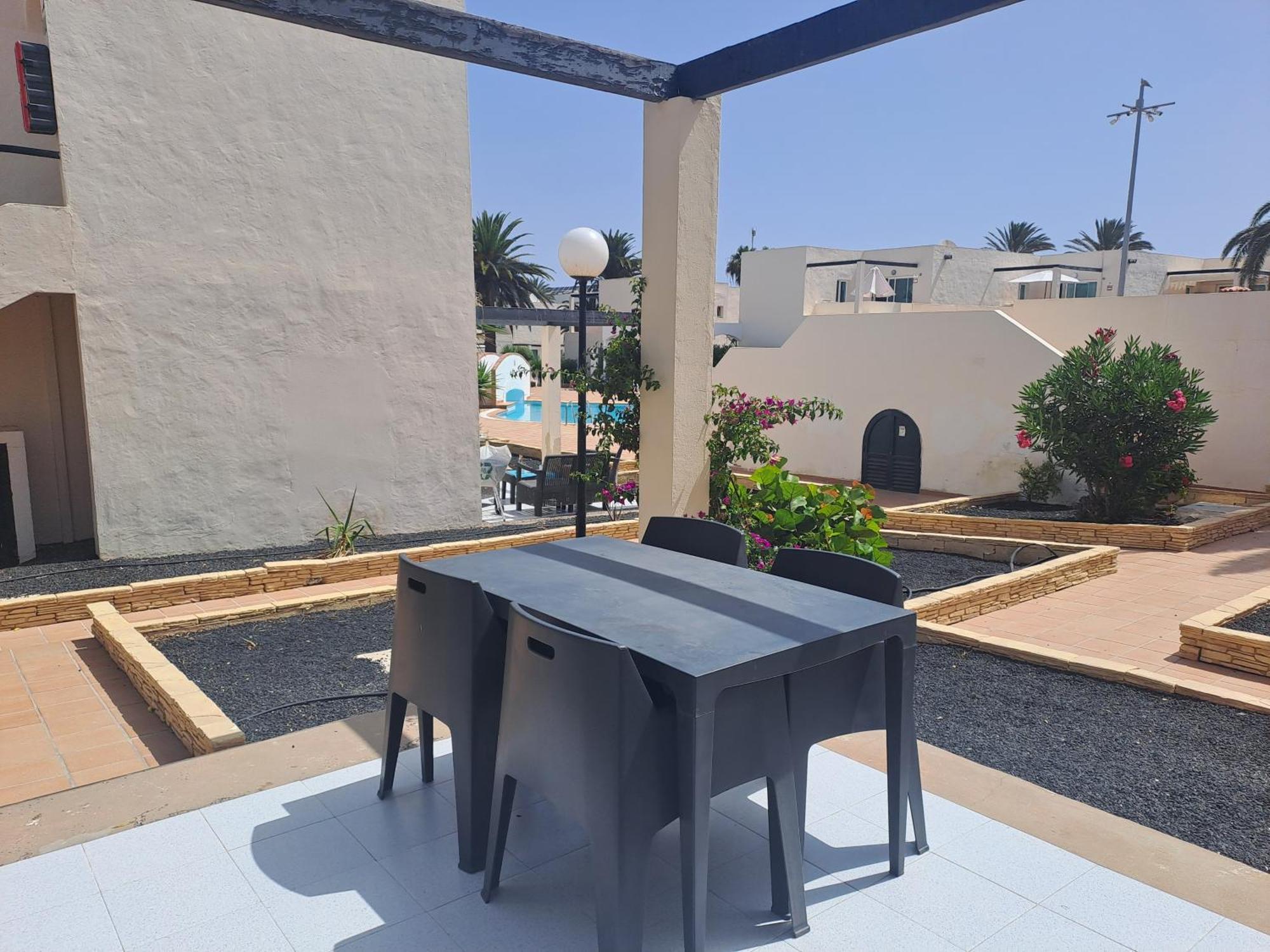 Homeforguest Apartamento Alisios 1 Con Piscina En Corralejo Kültér fotó